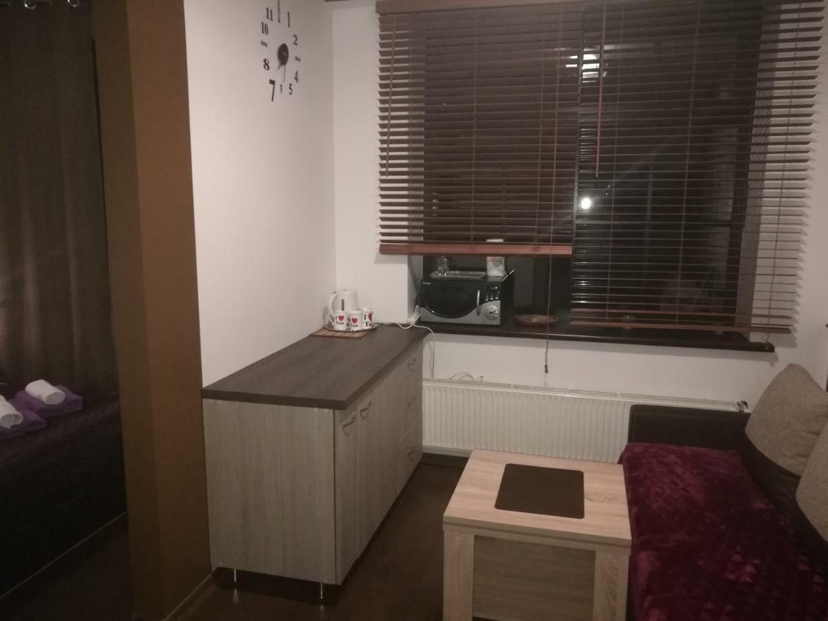 King Studio with Sofa Bed