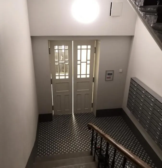 Cosy One Seperate Bedroom Apartment In City Center, Perfect For Family Trip.-1