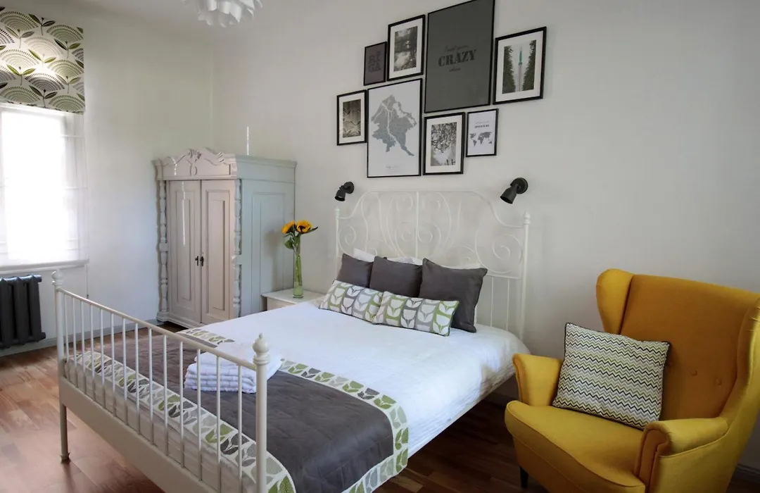 Charming 1Br Apartment With Bath In Quiet Center Of Riga-1