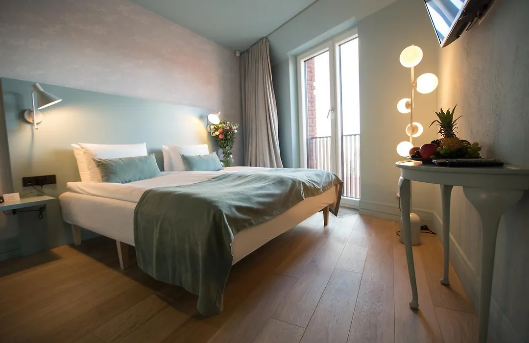 Redstone Boutique Hotel-1