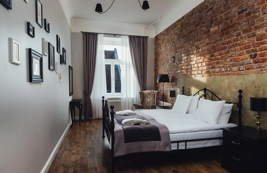 Sherlock Art Hotel-1