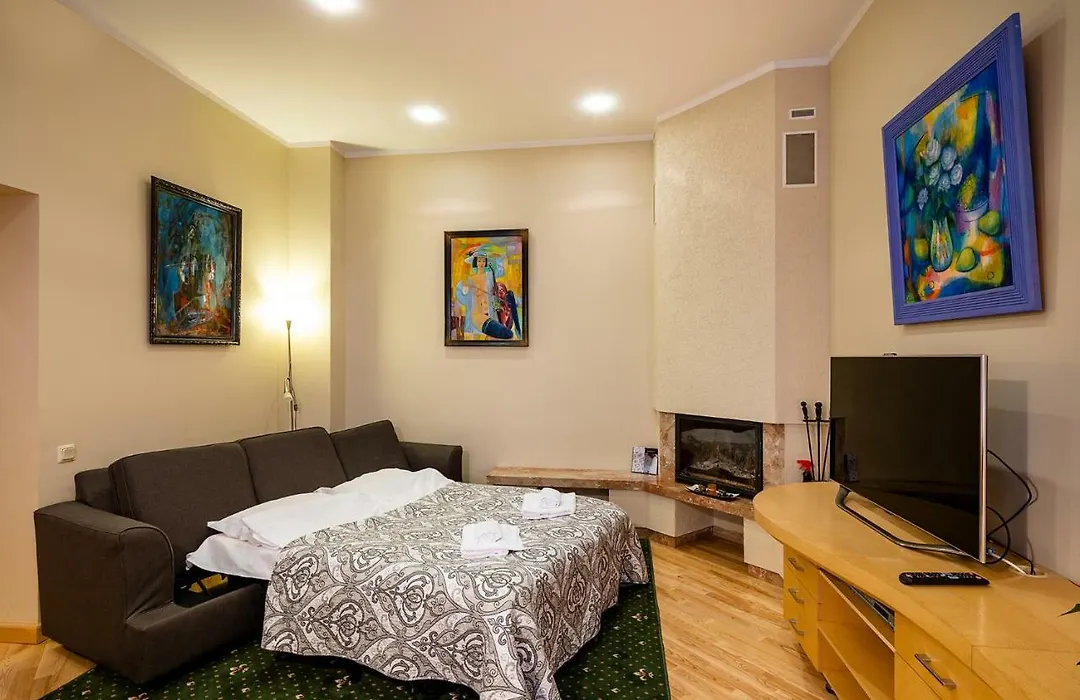 Kalnina Quiet Apartment In City Center-1