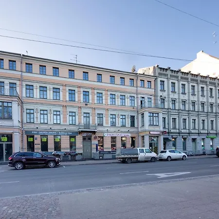 Merkela Loft Apartment Beside Vermanes Park-3