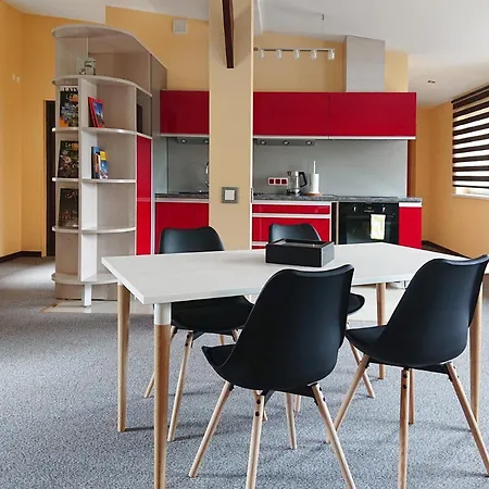 Riga City Center Quiet Apartment With Free Private Parking-3