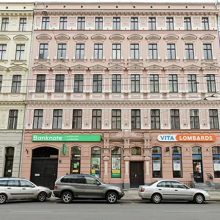 Lovely & Stylish Riga Center Studio Apartment-2
