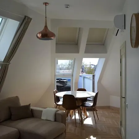 Luxury Apartment With A Balcony And View In Riga Old Town-2