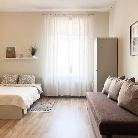 Cosy Apartment In Riga With Free Parking-2
