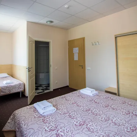 Hotel Best With Free Parking-2
