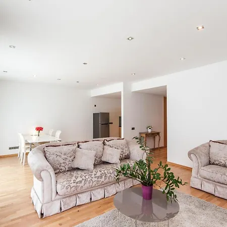 Riverside Apartment-2