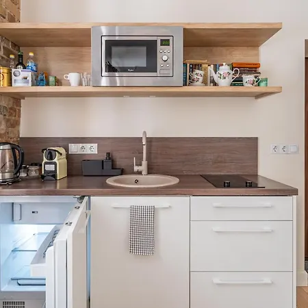 Stylish Studio Close to City Center, Cafés&Parks&Local Dining-3