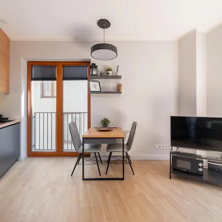 Cosy Studio Apartment In Ridzenes Residence-3