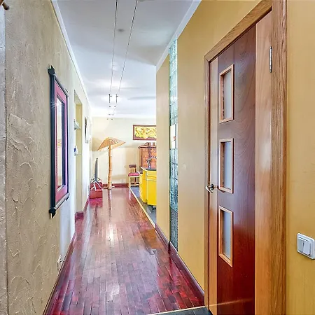 Delux 1 bedroom studio in City Centre-3