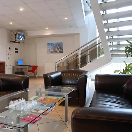 Hotel Best With Free Parking-3