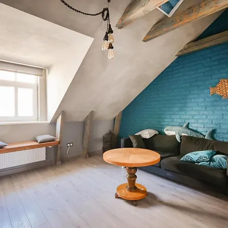Old Town Cute Flat 2 Beds 2 Baths-2