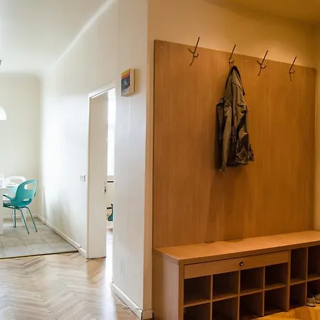 City Inn Riga Apartment, Old Town, River View With Parking-2