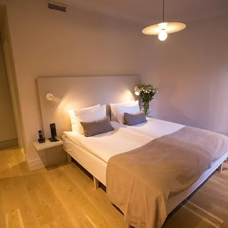 Redstone Boutique Hotel-3
