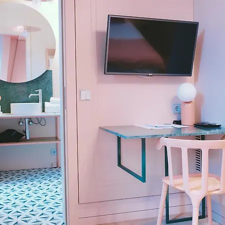 Redstone Boutique Hotel-2