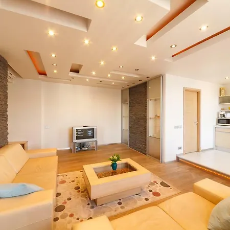Brivibas Lux-3