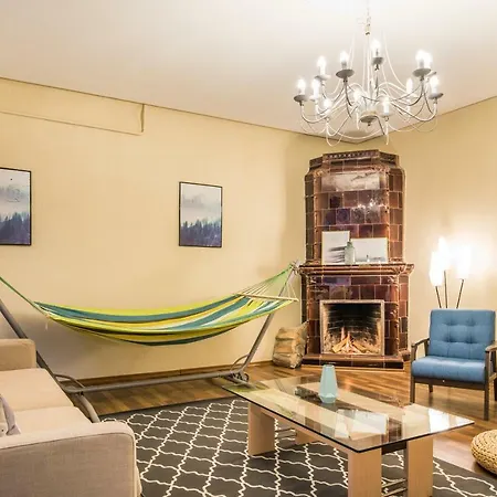 Charming Spacious 3 Bedroom In Old Town-3