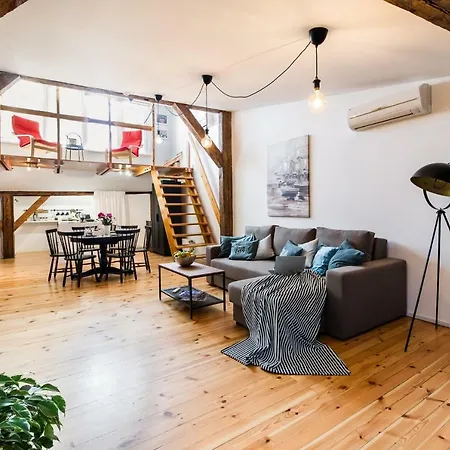 Cozy Studio Mansard Riga Old Town Aptartment, Ac-3