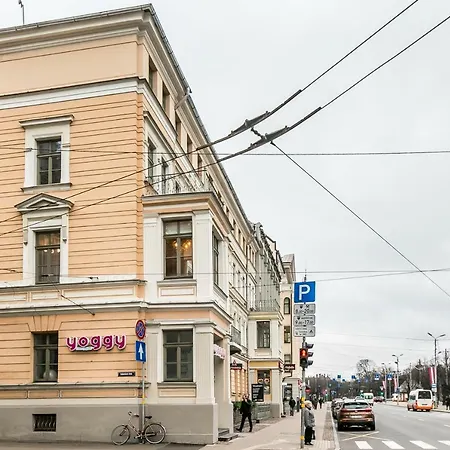 Merkela Design Apartment With Park View-3