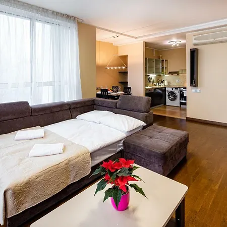 Old Riga Central Family Apartment-2