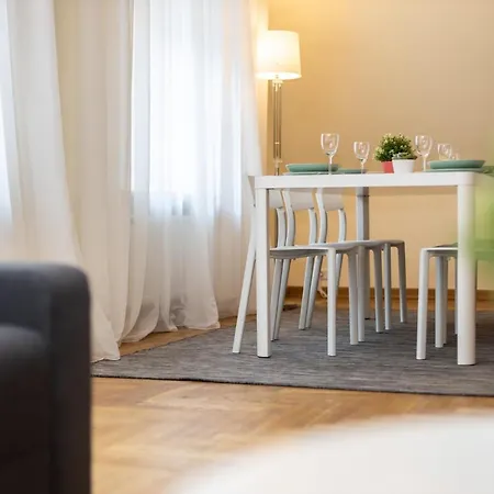 3 Storey Apartment W/Terrace-2